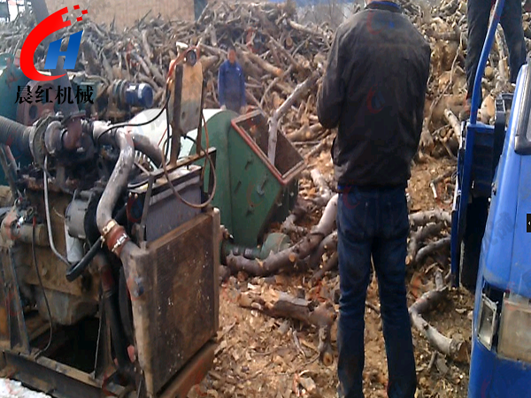 福建木屑機(jī)客戶使用現(xiàn)場(chǎng)