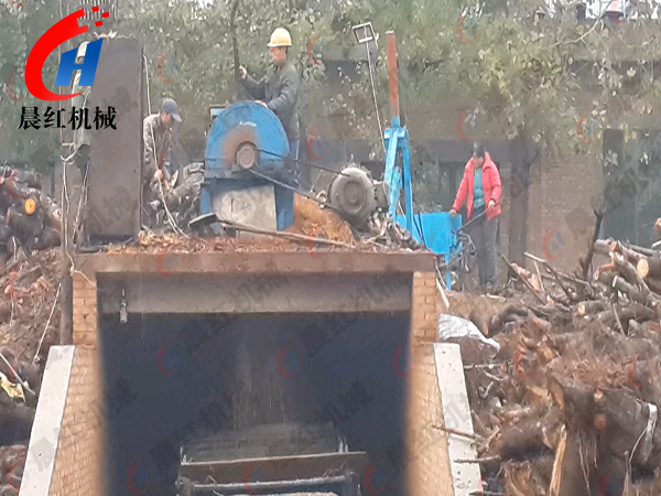 吉林木屑粉碎機(jī)使用現(xiàn)場(chǎng)