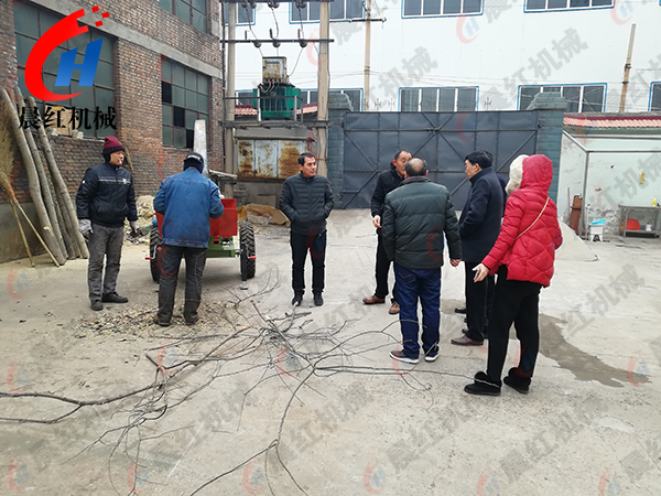 山西果農(nóng)來廠試機(jī)并簽單