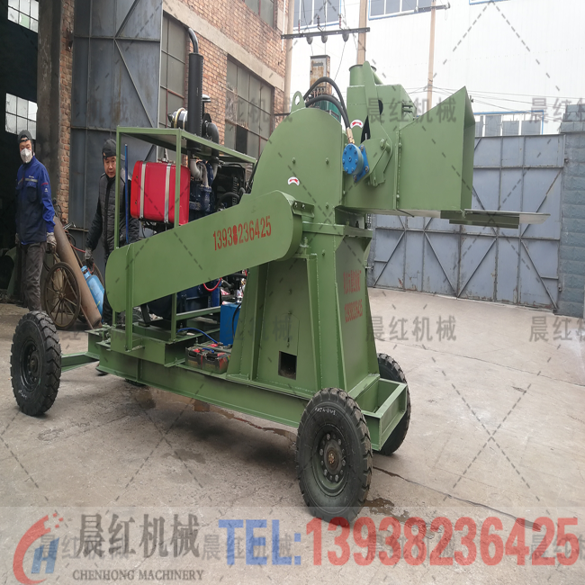 可移動(dòng)木材粉碎機(jī)
